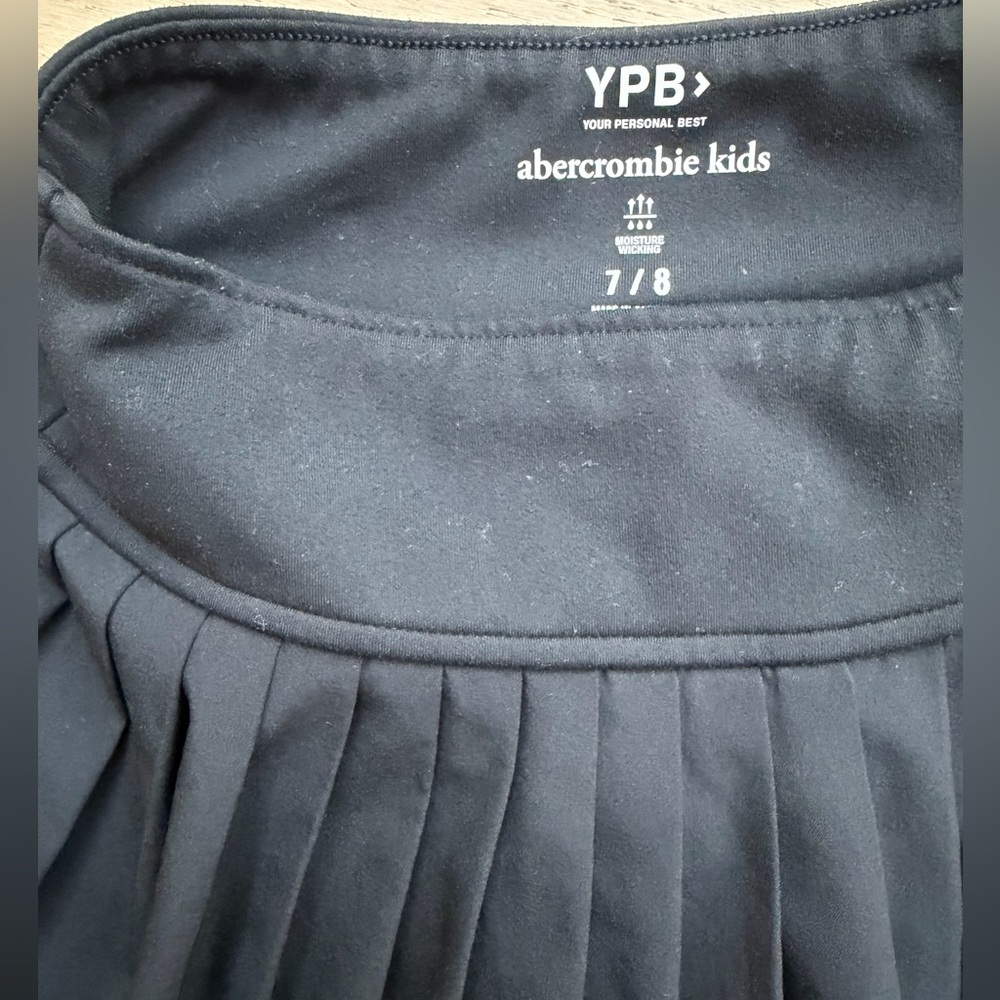 Abercrombie Kids Tennis Skirt size 7/8